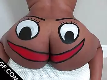 Sexy Choco girlfriend flashing her painted ass