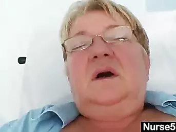 Natural big tits bizarre masturbation in hospital
