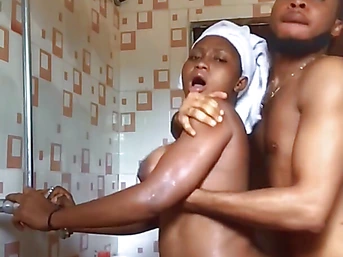 Real Africans - Amateur Couple Doggystyle Pounding After Shower