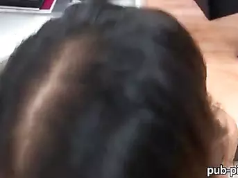 Salon worker Samante fucks with customer